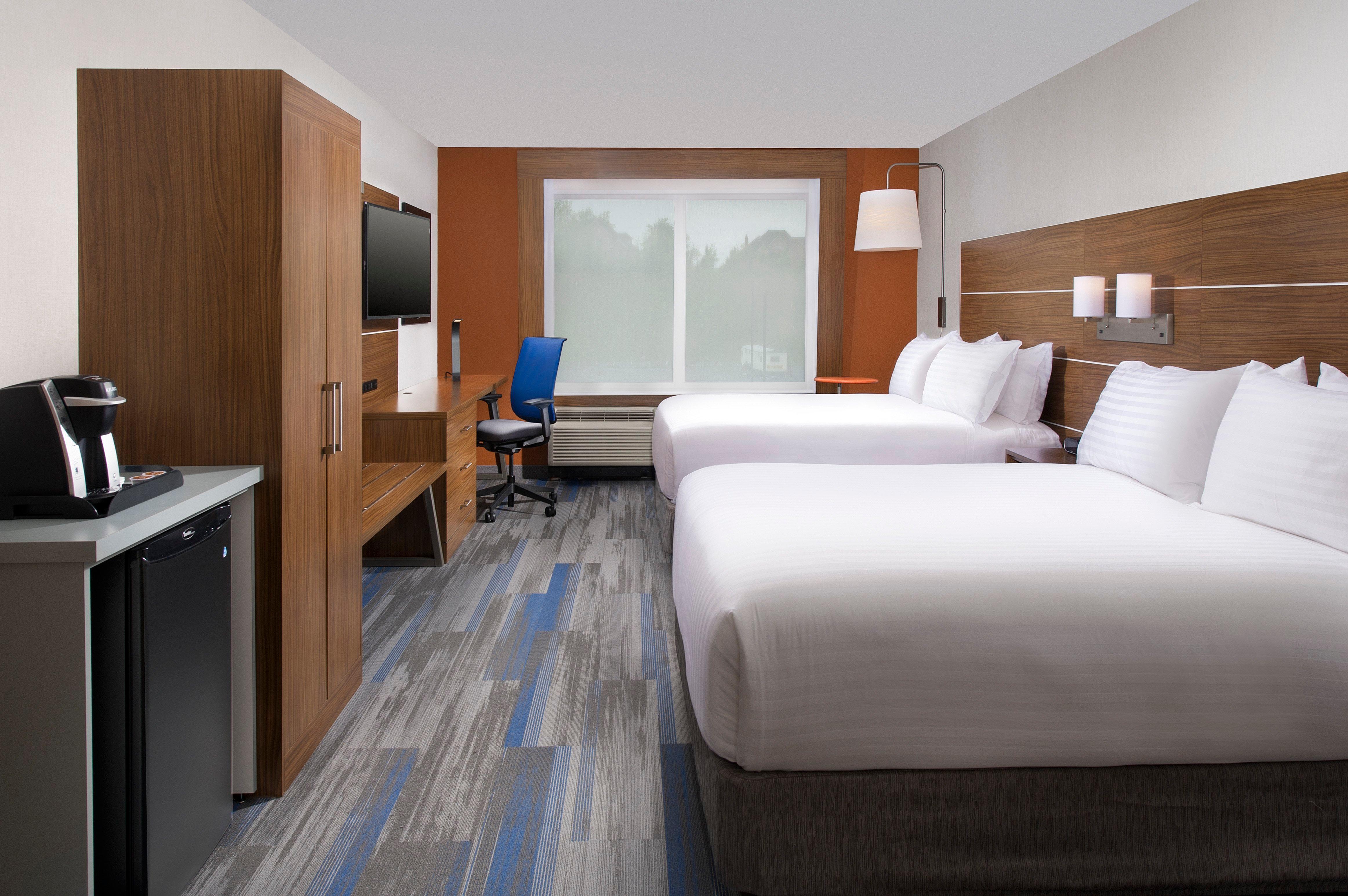 Holiday Inn Express & Suites By Ihg Altoona By Ihg Exterior foto