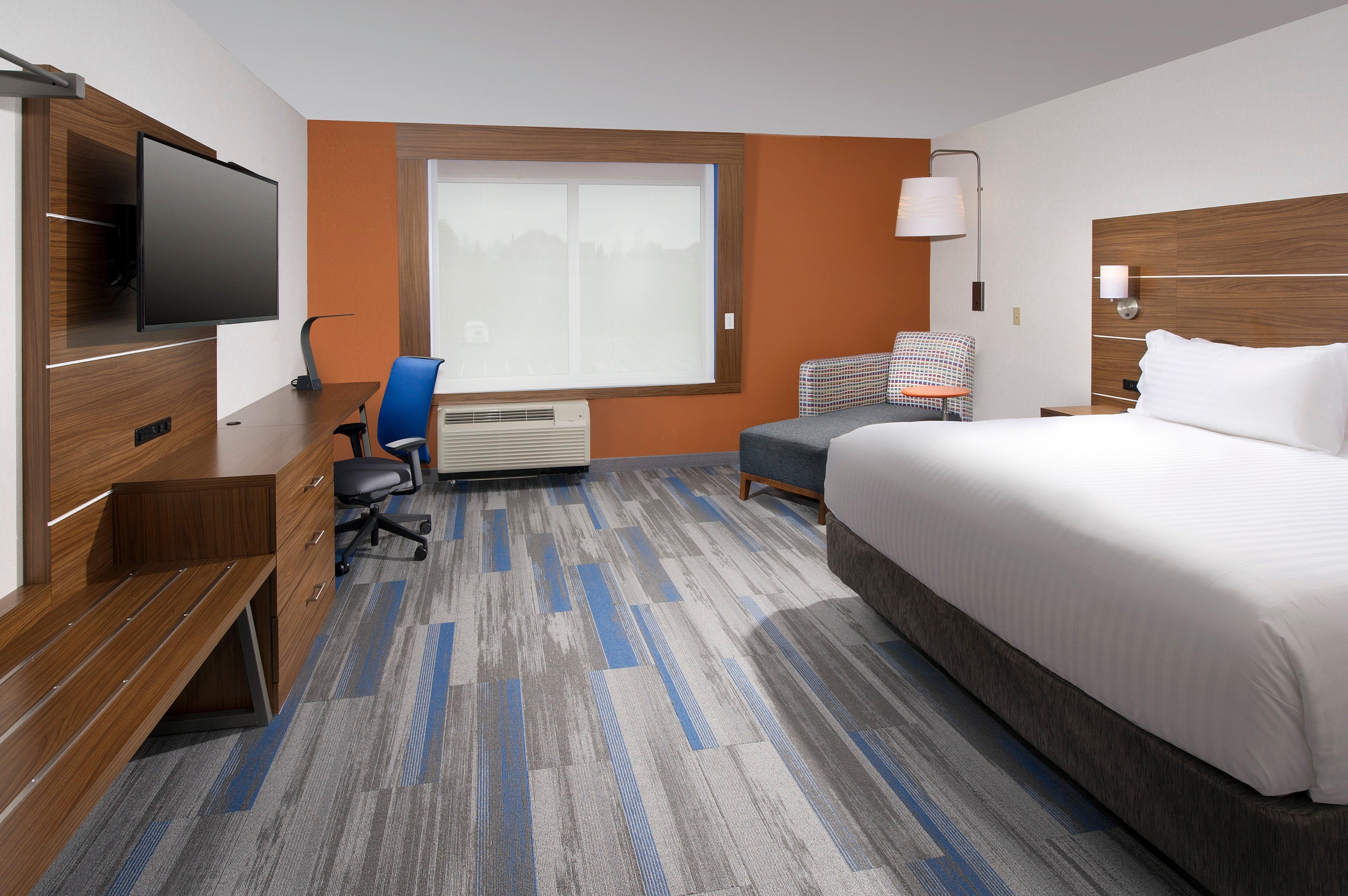 Holiday Inn Express & Suites By Ihg Altoona By Ihg Exterior foto