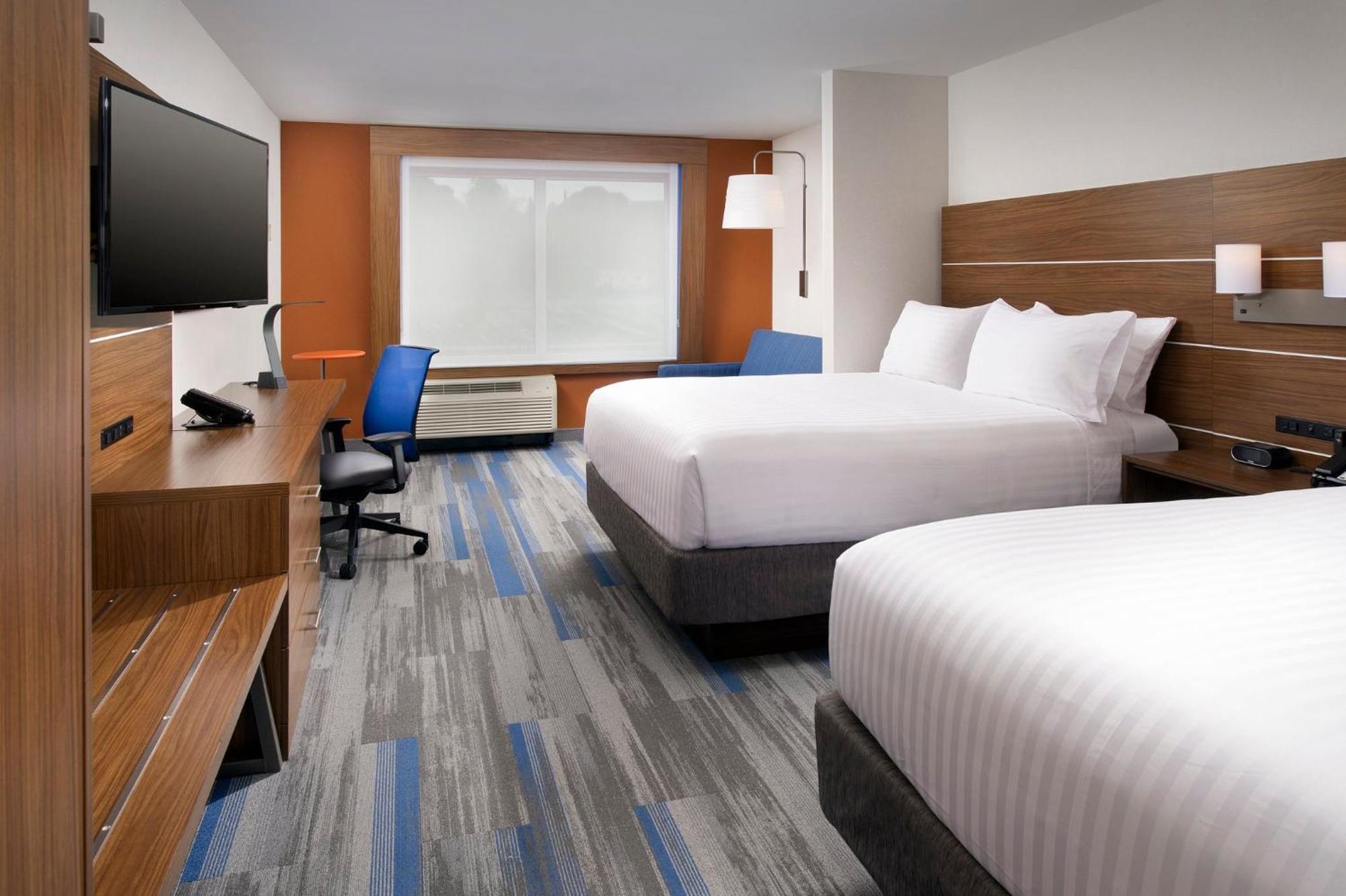 Holiday Inn Express & Suites By Ihg Altoona By Ihg Exterior foto